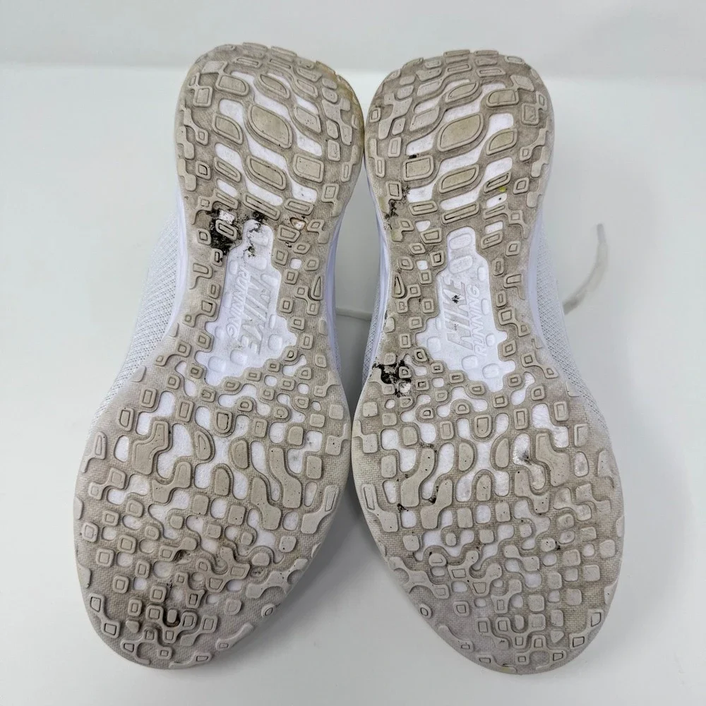 Nike Revolution 6 Mens White Running Shoes Athletic Sneakers‎ Size 9